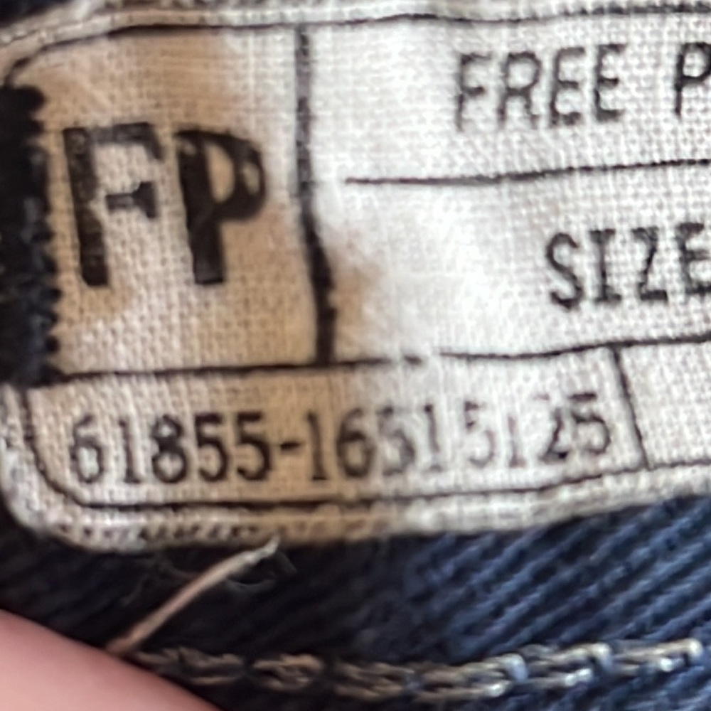 Free People Style: 61855-16515125 Navy Shorts - Picture 5 of 6